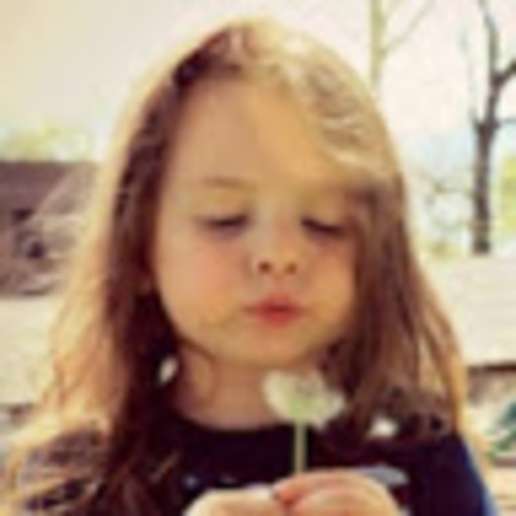 Meet your Posher, Taylor - Picture 1 of 1